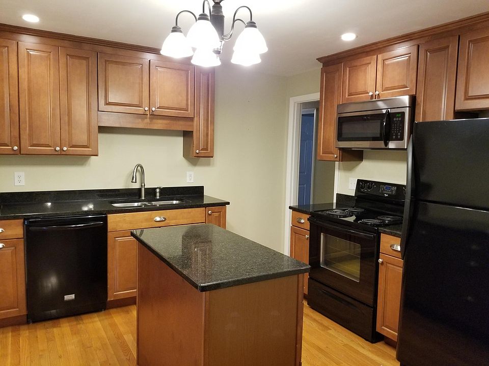 1st image of 215 Eastway Dr