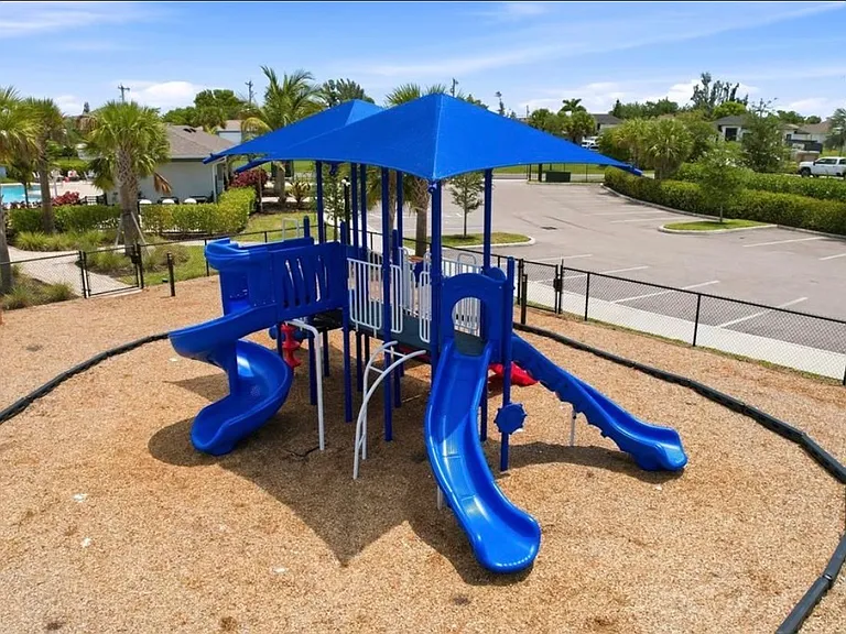 435 Spring Hill Lake Loop — Photo 17
