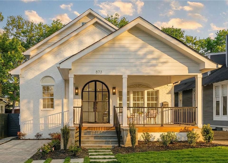 1st image of 873 Monroe Cir NE