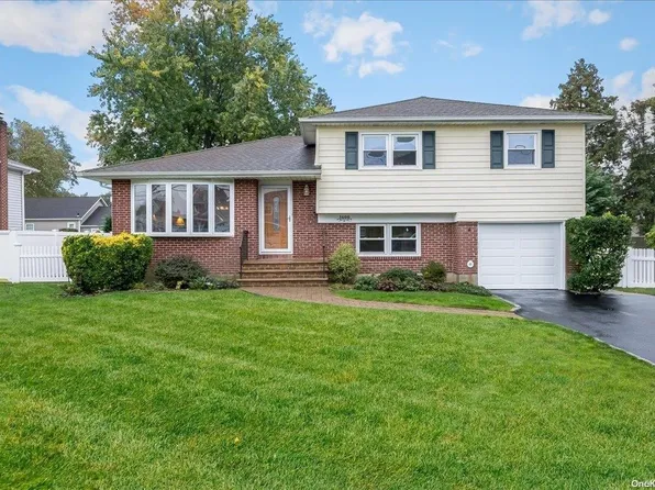 3600 Tonopah Street, Seaford, NY 11783