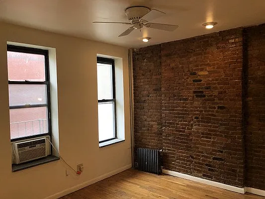 Rented by Perry Associates NYC Inc | media 14