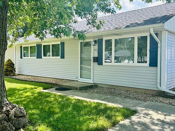 913 Hollyberry Dr, Joliet, IL 60435