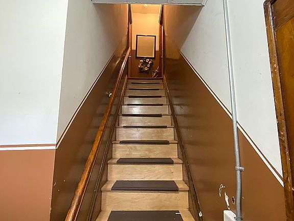 2nd floor Two 2 bed 1 bath 