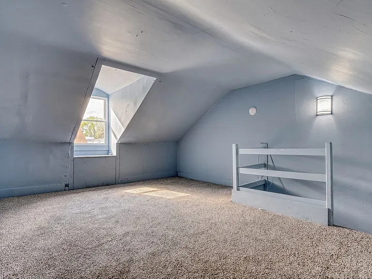 1251 Bailey St — Photo 15