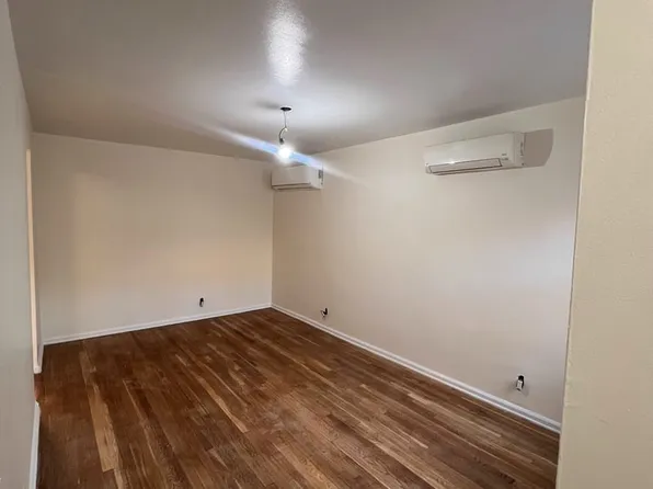 2426 Bragg Street image 5 of 11