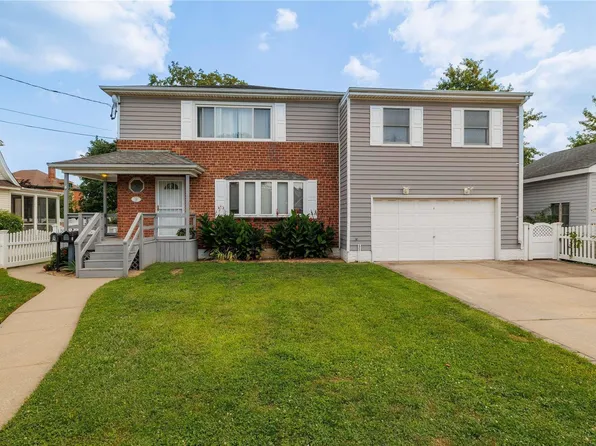 38 Spencer Avenue, Lynbrook, NY 11563