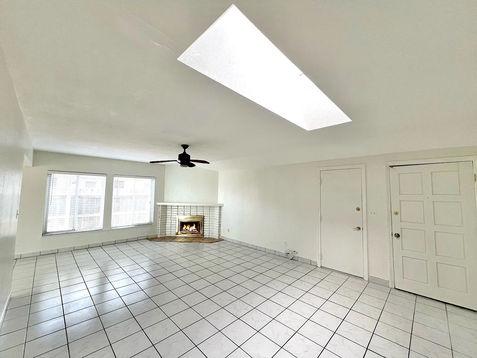 3 bed, 1500 sqft, $4,200 — Photo 3