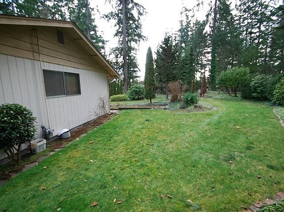 2nd image of 3721 Creighton Ct SE