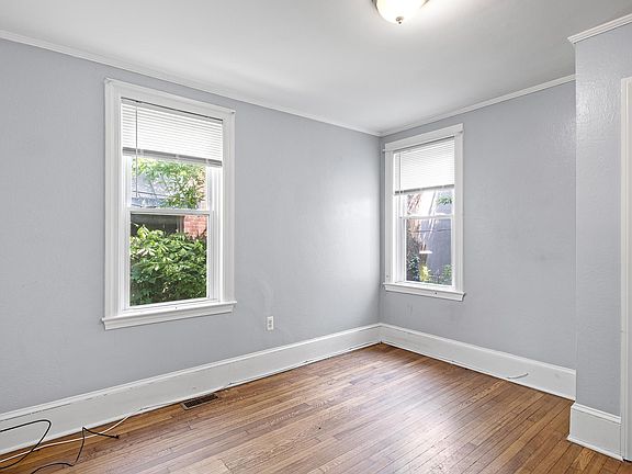 4th image of 1913 Lancaster Ave #A