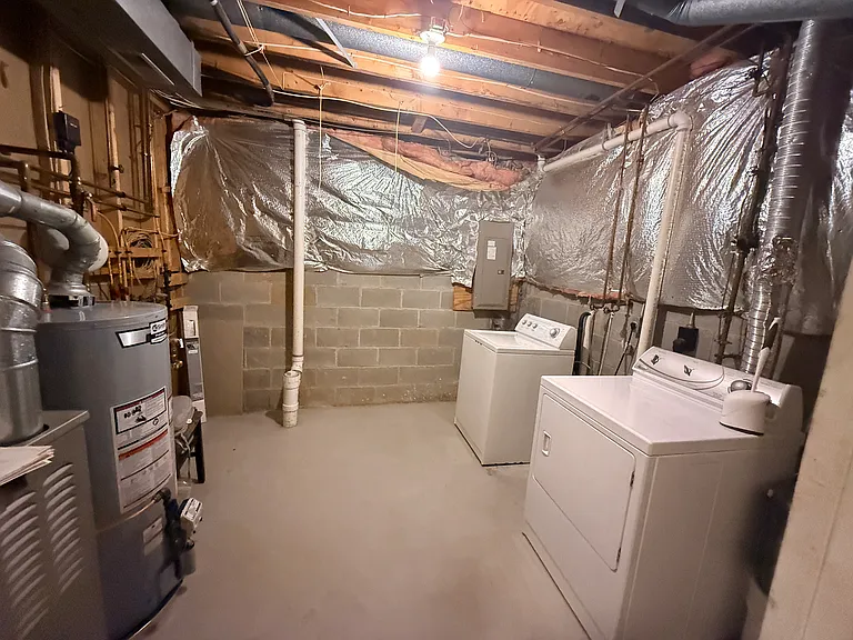 935 Joshua Tree Ct — Photo 8