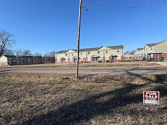 2nd image of 4320 Bunkum Rd