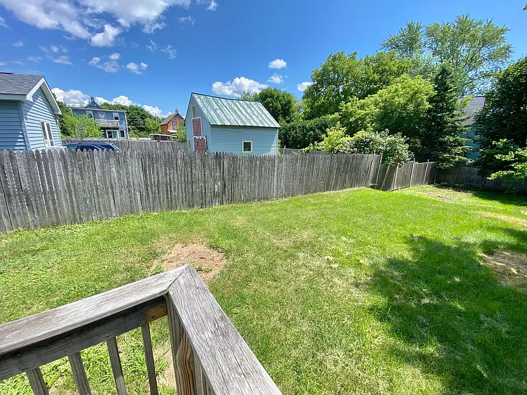 31 Volz St — Photo 10