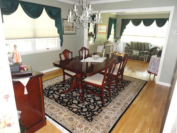 2nd image of 528 Alosio Dr
