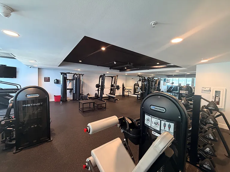 1861 NW South River Dr #Penthouse 4 — Photo 19