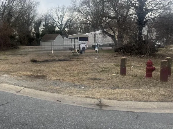 832 Park Ln, Cambridge, MD 21613