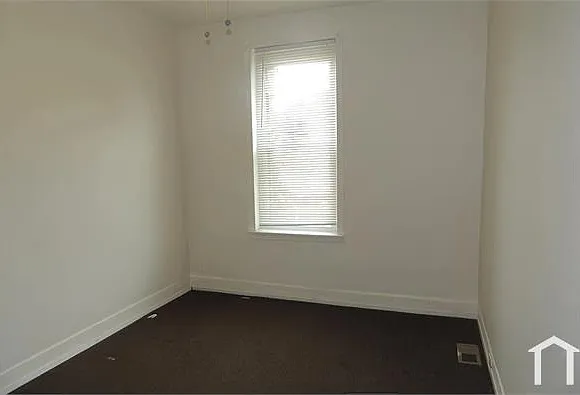 2878 W Garrison Ave — Photo 5