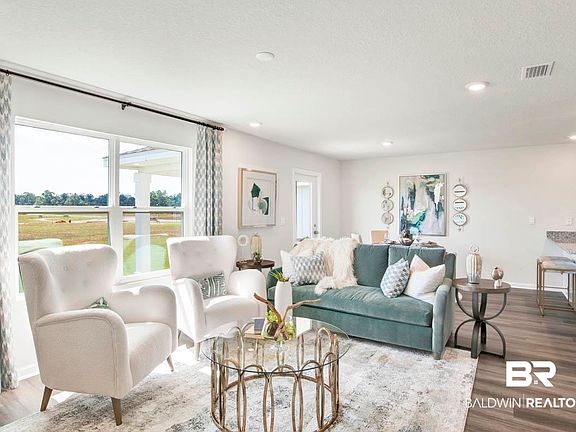 4th image of 23909 Signor Pl