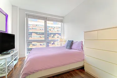 Rented by R New York