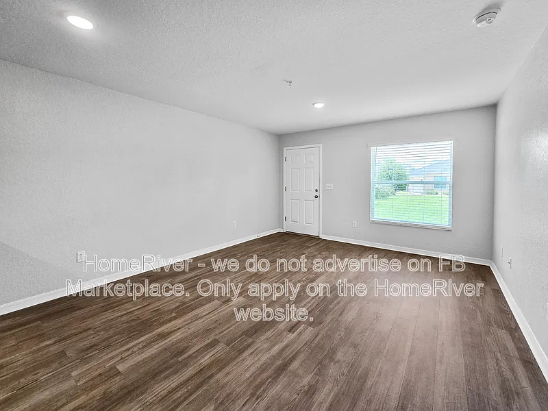 1 bed, 1.0 bath, 747 sqft, $1,140 — Photo 3