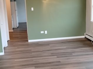 760 57th St #3, Clarendon Hills, IL 60514