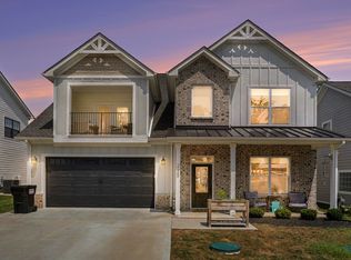 225 Daniel St, Pleasant View, TN 37146