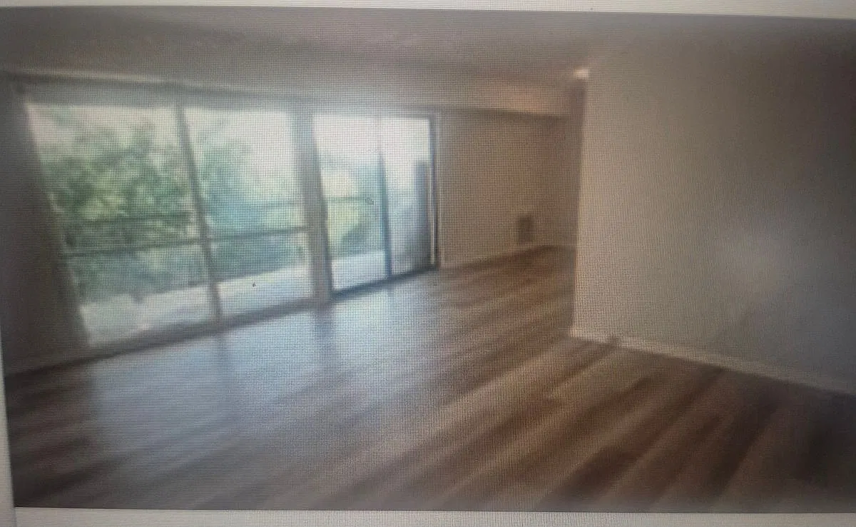 3 bed, 2.0 bath, 924 sqft, $2,300 — Photo 3