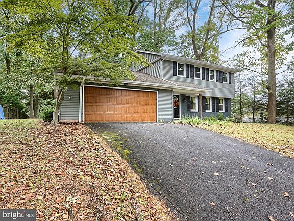 2nd image of 1421 Jill Dr