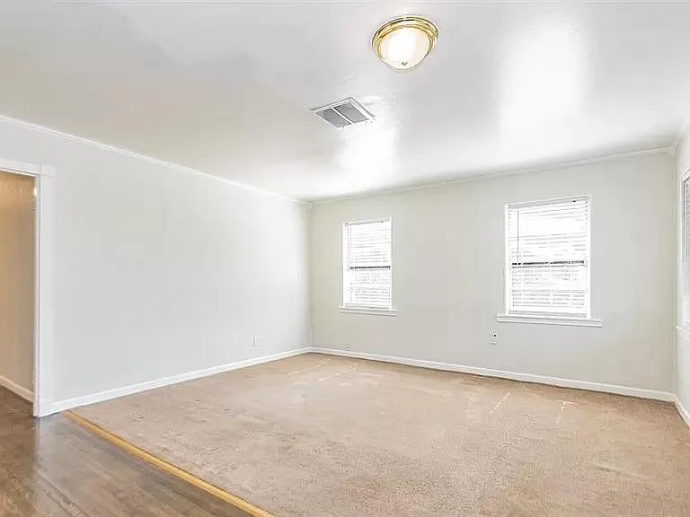 4230 W Broadway St — Photo 7