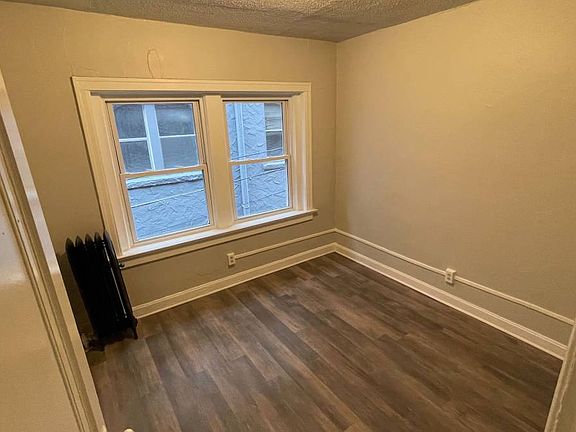 2nd image of 115 W 39th St APT 306