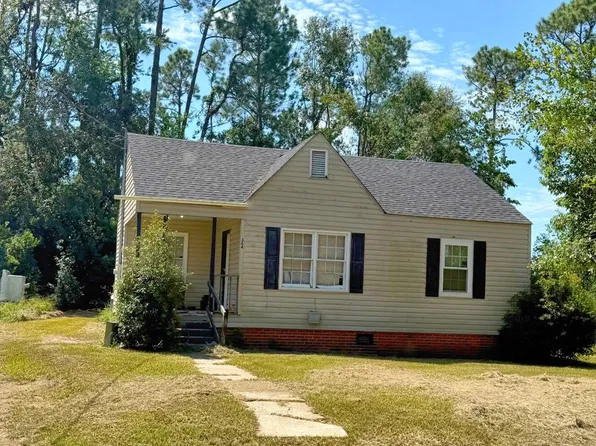 304 Leon St, Douglas, GA 31533