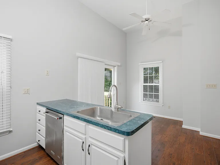 27 Ryan Ct — Photo 13
