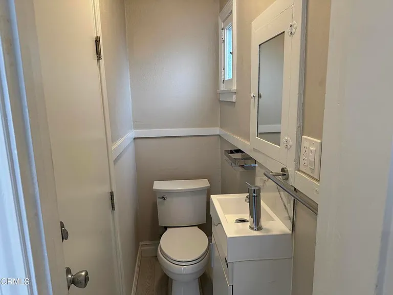920 Summit Dr — Photo 11
