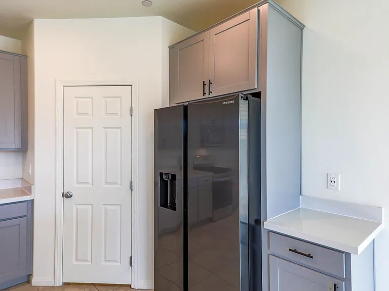 3151 Segesta Ave — Photo 12