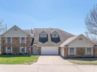 2325 Willowbrooke Ln, Iowa City, IA 52246