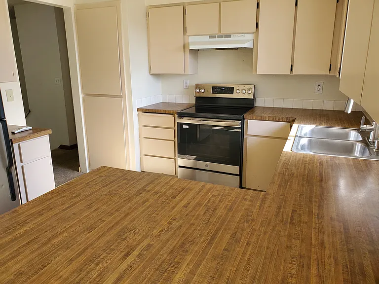 823 N Sargent Rd — Photo 13