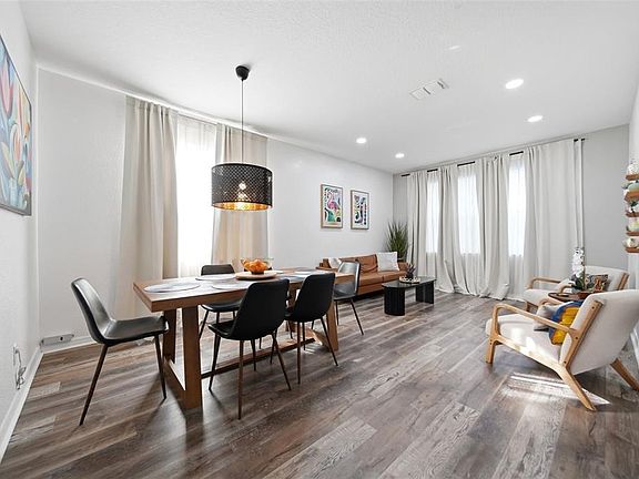 4th image of 254 GLENEAGLES DRIVE