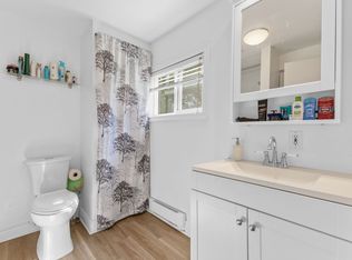 336 Shakespeare St #B, Ottawa, ON K1L5M2