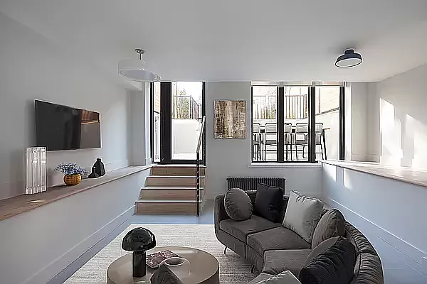 Rented by R New York | media 1