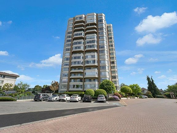 3rd image of 3190 Gladwin Rd #204
