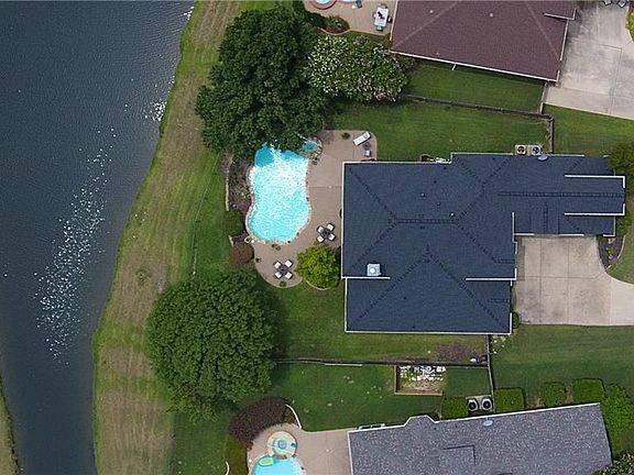 3rd image of 1523 Briar Meadow Dr