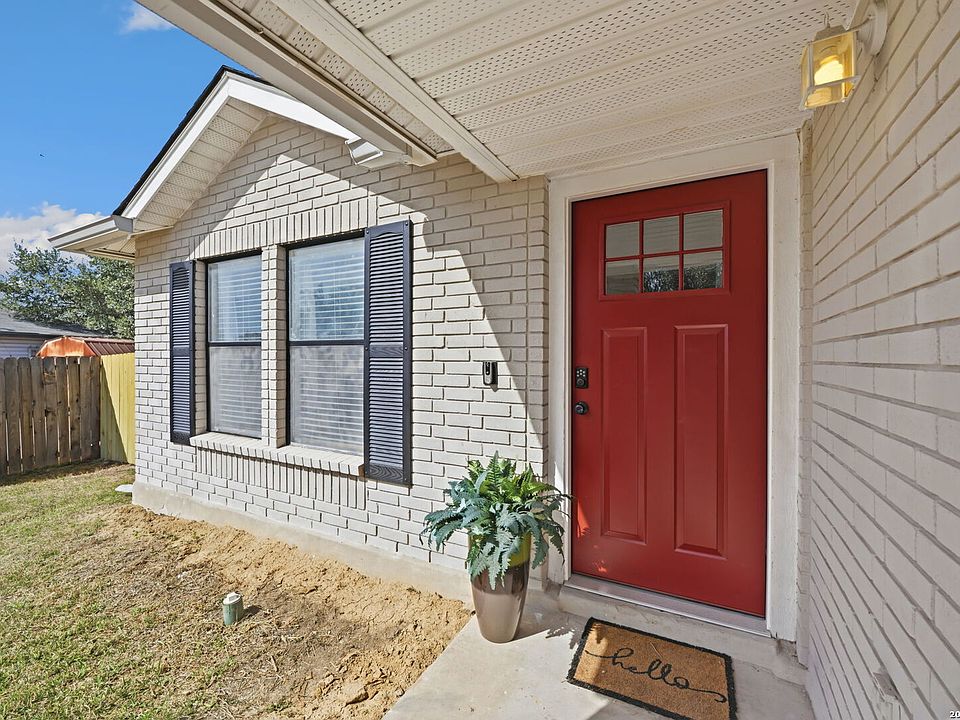 1st image of 8217 Laurel Bend