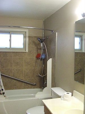 1st Floor Bthrm2