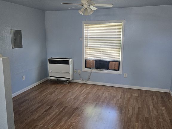3rd image of 730 Maple St APT 8