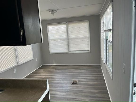 3rd image of 2850 New Tampa Hwy #114