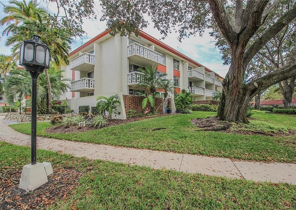1st image of 1009 Pearce Dr Unit 311