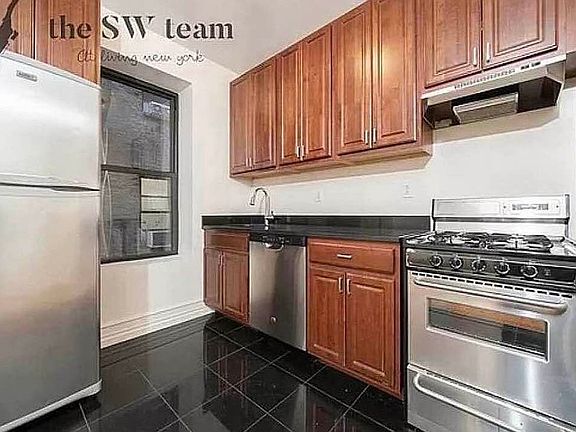 4th image of 510 Amsterdam Ave APT 6B