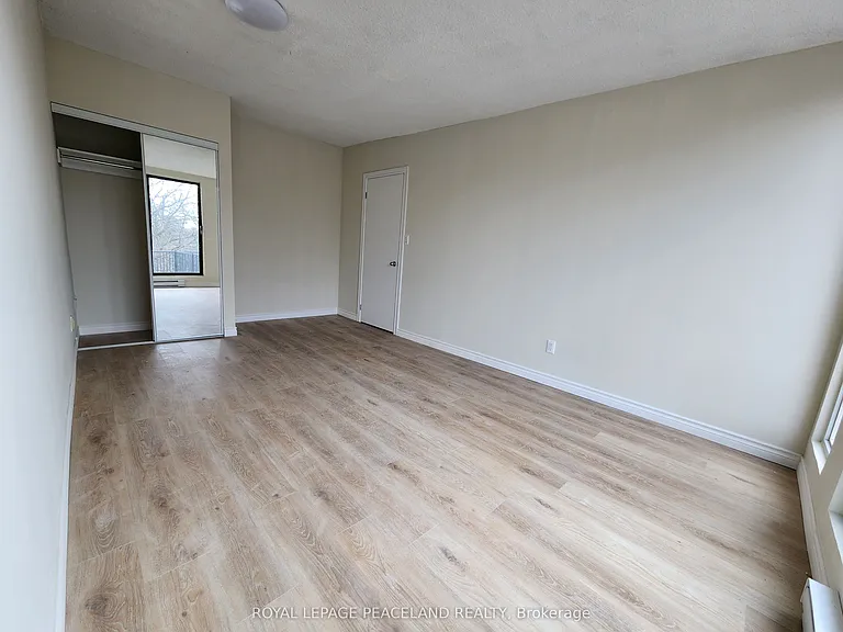 558 Spadina Cres #3 — Photo 9
