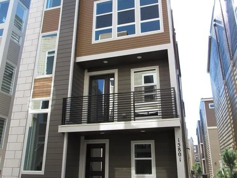 15801 E Broncos Pl — Photo 1
