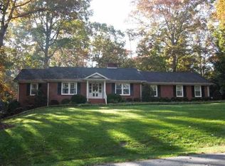 221 36th Avenue Cir NW, Hickory, NC 28601