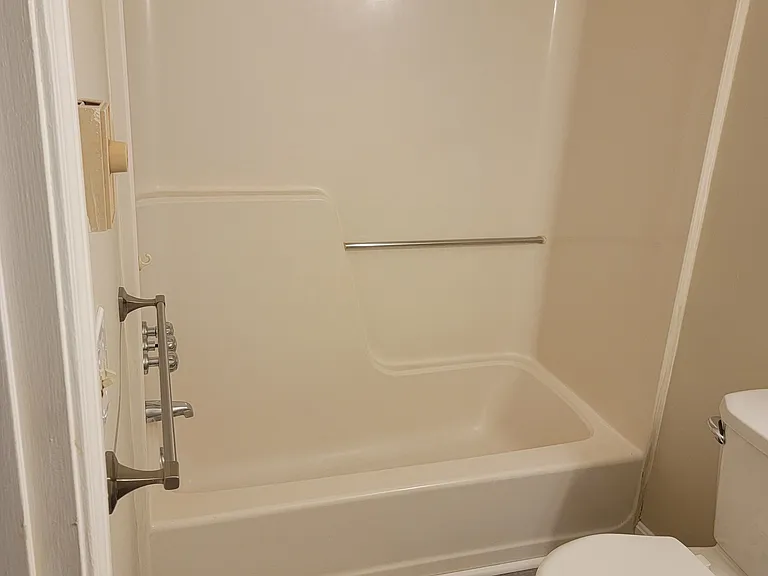 12 E Side Dr #B3-20 — Photo 9